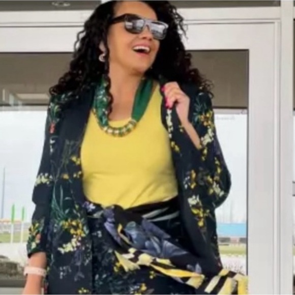 NWT ⚜️🩵💙⚜️ Piper K gorgeous blue tones adjustable scarf necklace - Picture 15 of 17